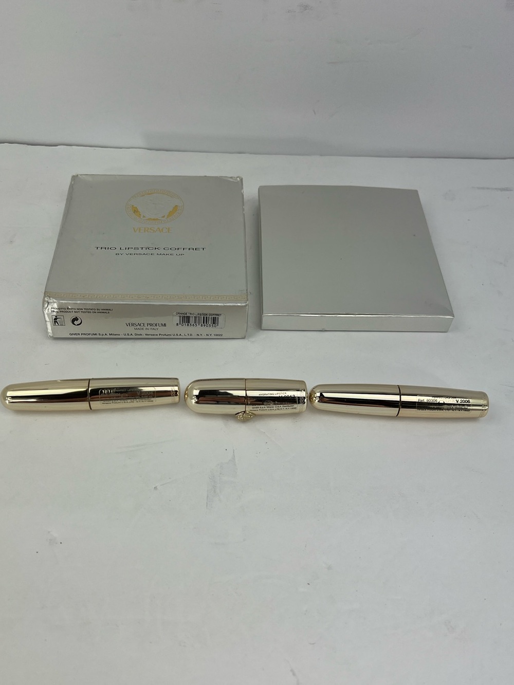 VERSACE TRÍO VINTAGE LIPSTICKS COFFRET SET WITH MEDUSA LOGO, IN GOLD COLOR - Picture 4 of 14